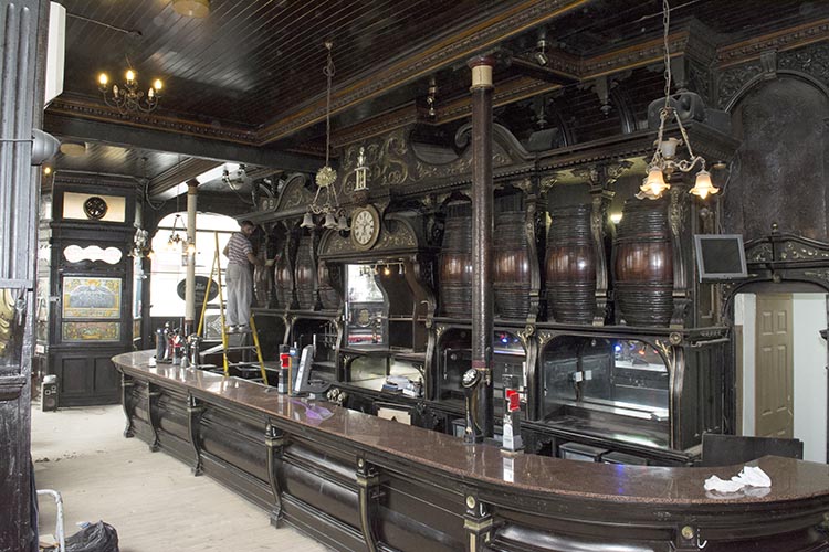 Old Toll Bar interior 2016